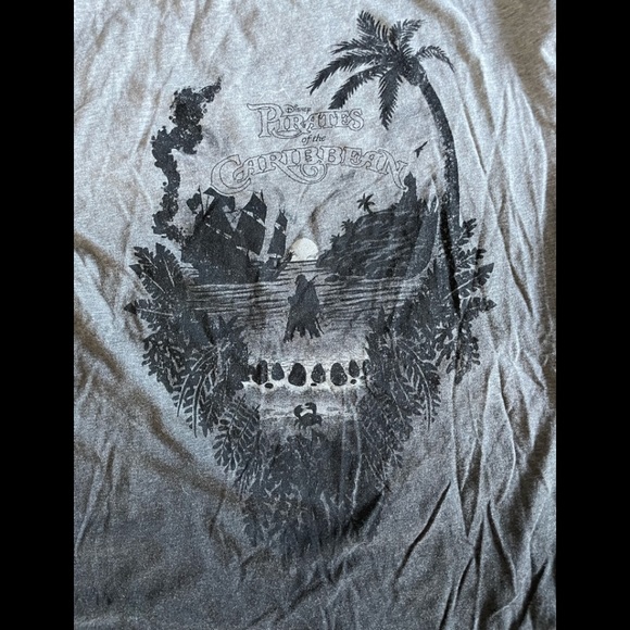 Disney Parks Pirates of the Caribbean men’s tee shirt - Picture 2 of 4